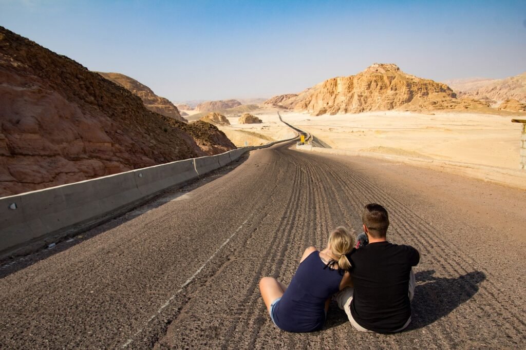 Pareja viajando